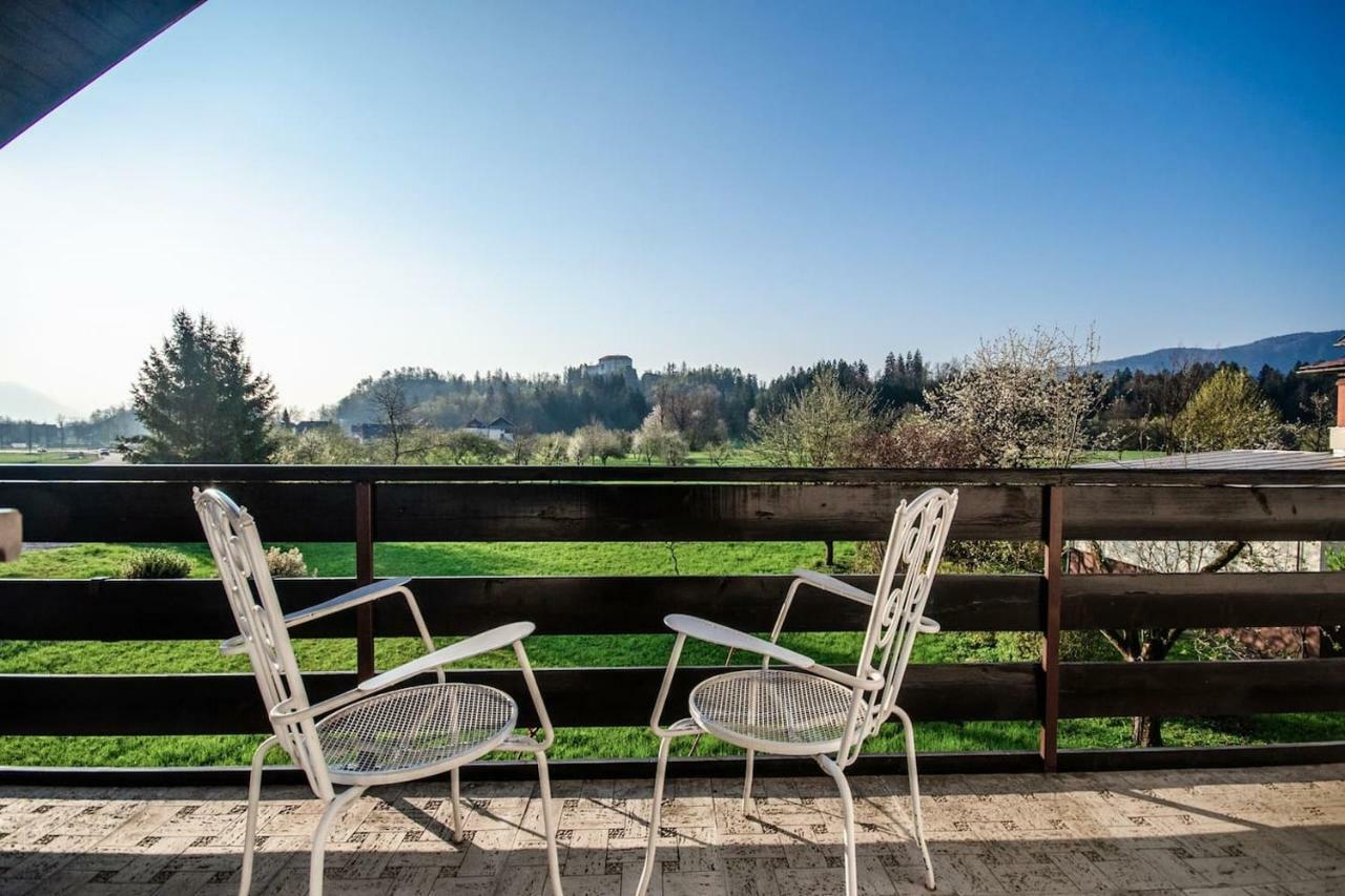 Deerwood Villa-Modern cozy apartment with castle view Bled Buitenkant foto